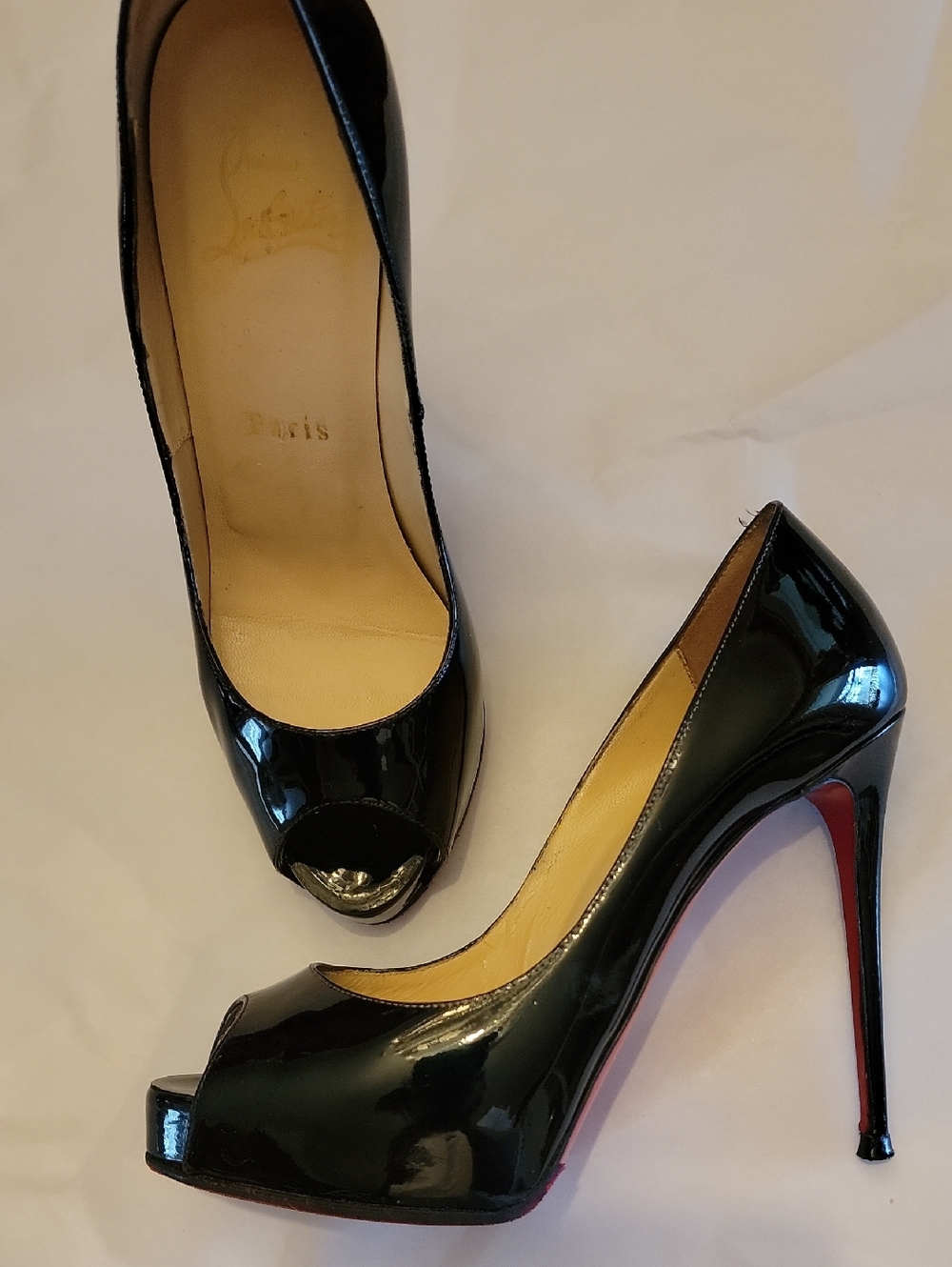 Christian Louboutin Very Prive Peeps Black Patent Leather Sz35.5